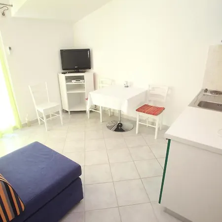 Apartments Nakir Slatine Room photo