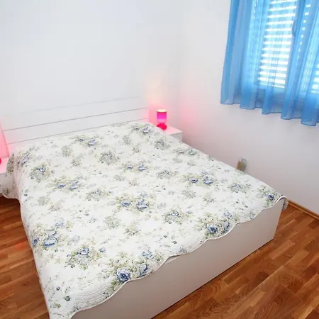Apartments Nakir Slatine Room photo