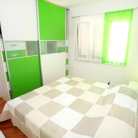 Apartments Nakir Slatine Room photo