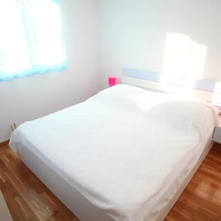 Apartments Nakir Slatine Room photo