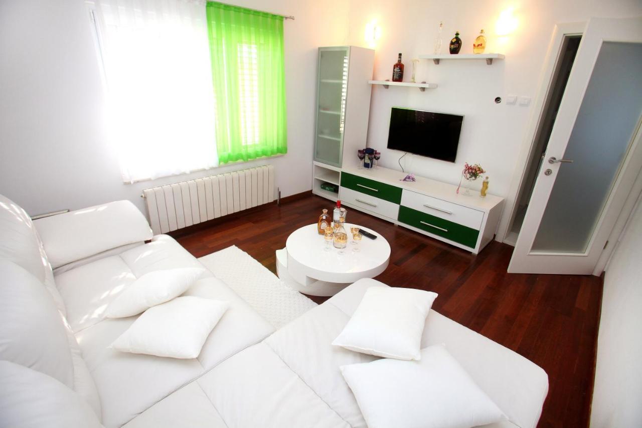 Apartament Nakir *