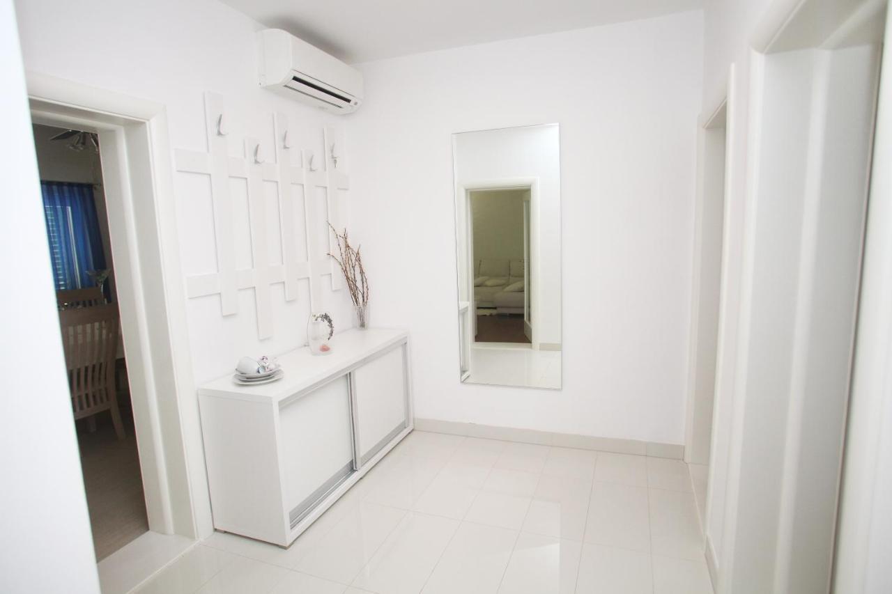 Nakir Apartament *